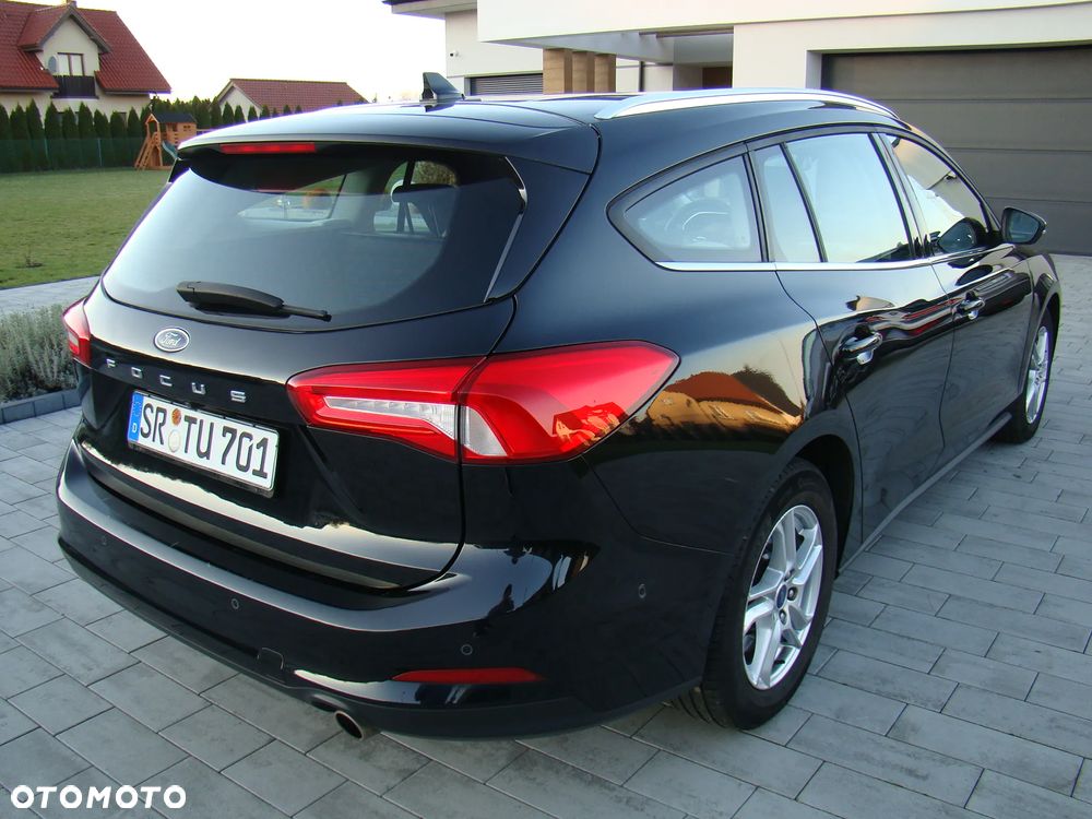 Ford Focus 2.0 TDCi Titanium ASS - 11