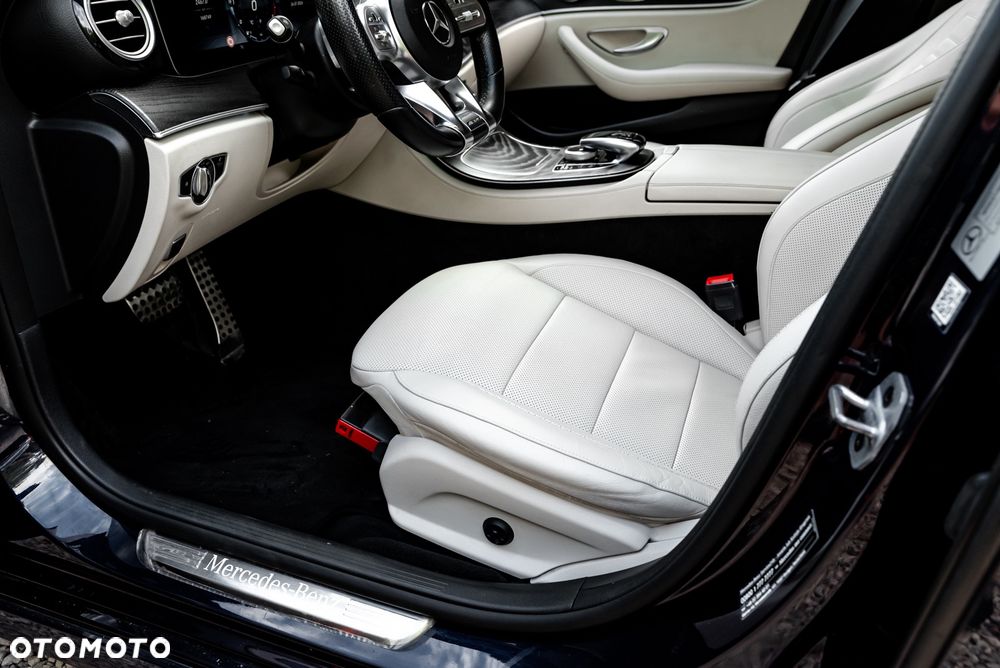 Mercedes-Benz Klasa E 220 d 9G-TRONIC Exclusive - 22