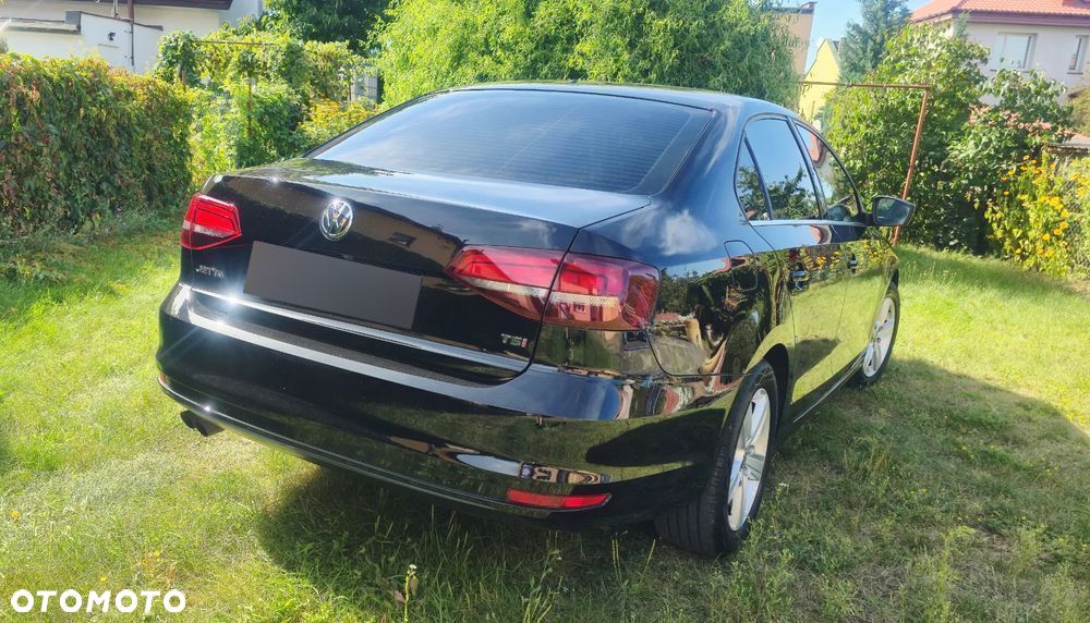 Volkswagen Jetta - 10