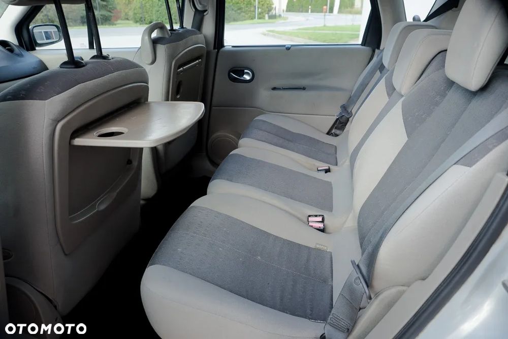 Renault Scenic 1.6 16V Authentique - 17