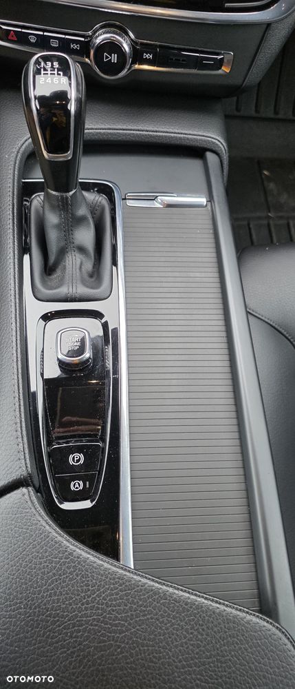Volvo V90 D4 Inscription - 39
