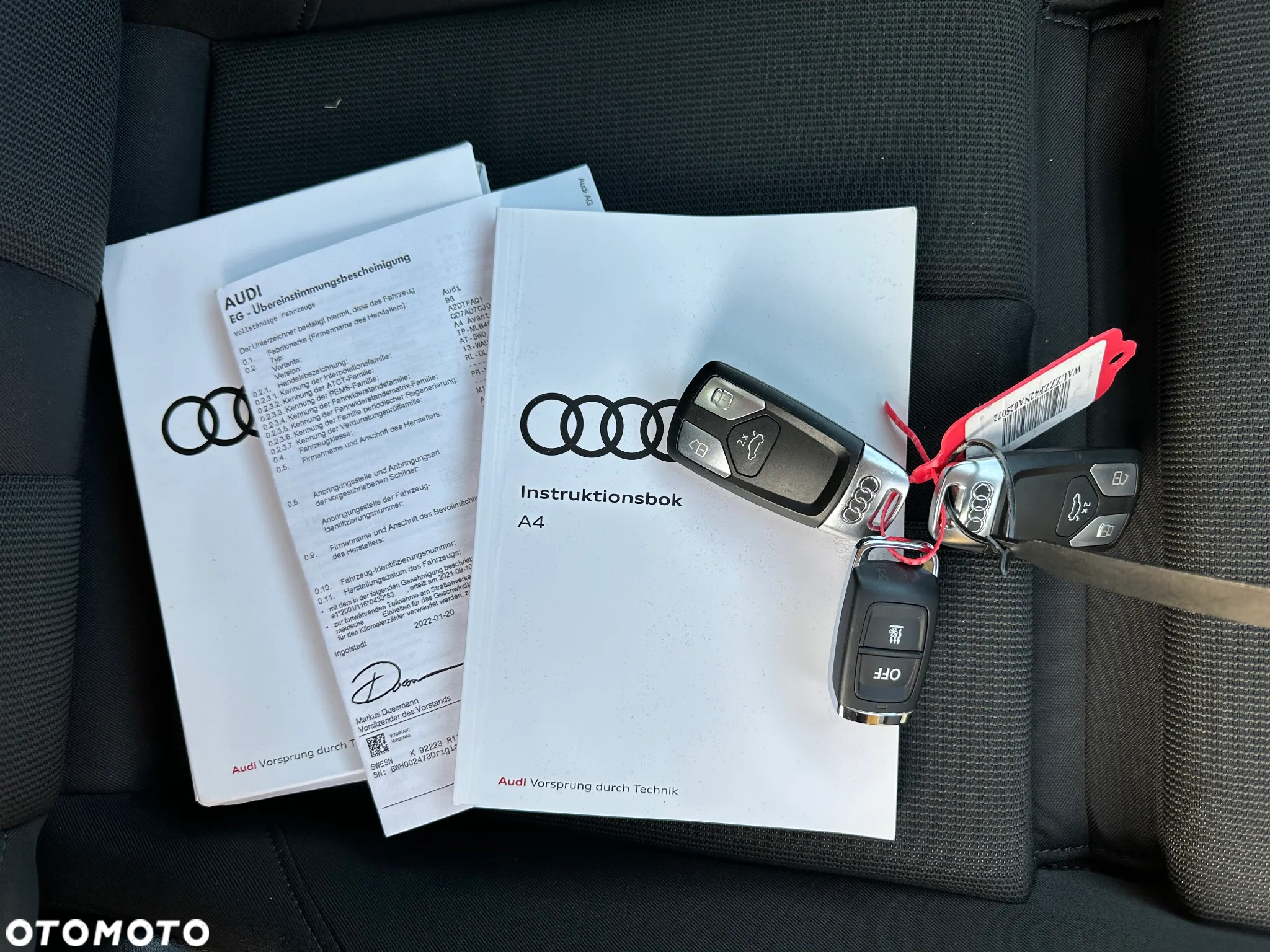 Audi A4 Avant 40 TDI quattro S tronic S line - 37
