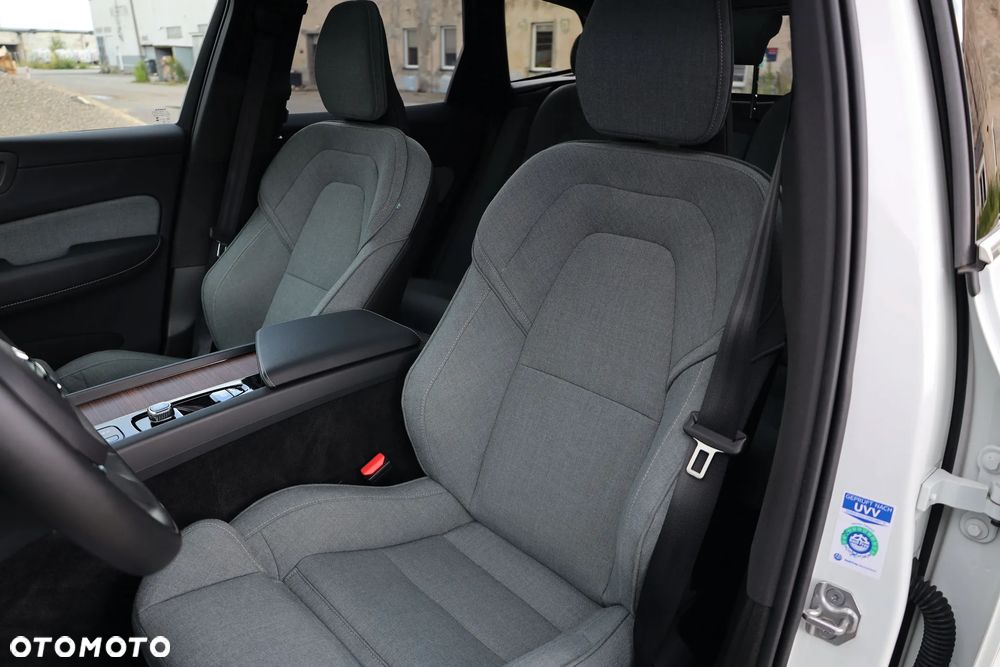 Volvo XC 60 T6 AWD Plug-In Hybrid Inscription - 20