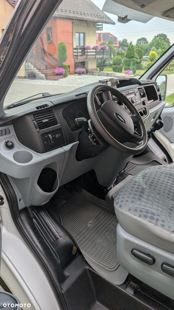 Ford Transit - 9