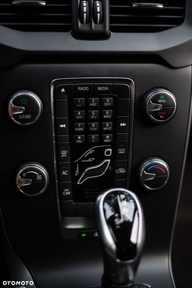 Volvo V40 T2 Geartronic - 19