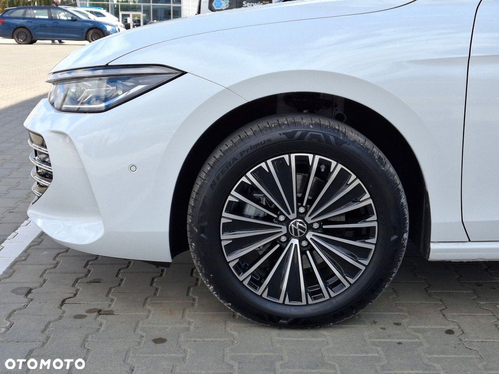Volkswagen Passat Variant 1.5 TSI EVO Elegance DSG - 4