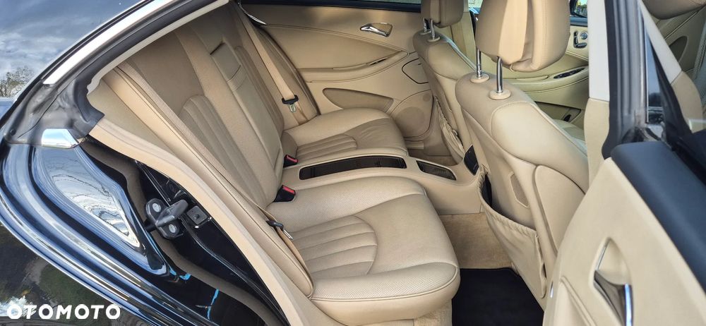 Mercedes-Benz CLS - 21