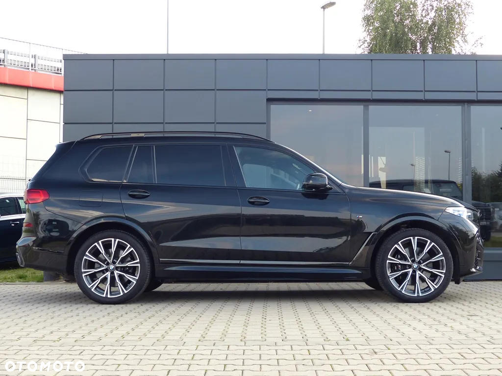 BMW X7 M50i sport - 9