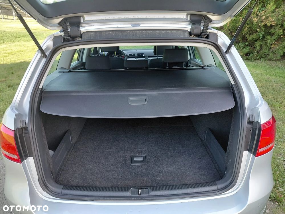 Volkswagen Passat Variant 1.8 TSI Comfortline - 11