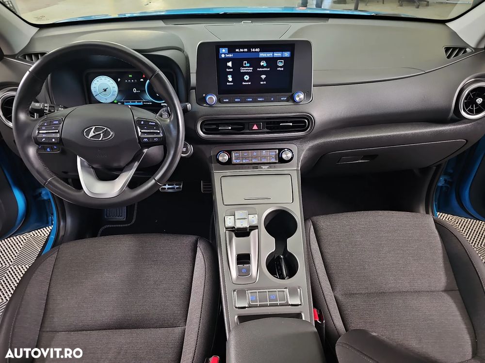 Hyundai KONA - 10