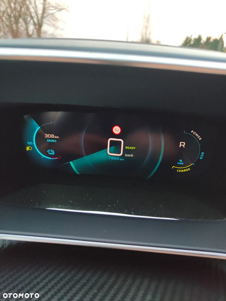Peugeot 208 e-208 GT - 6