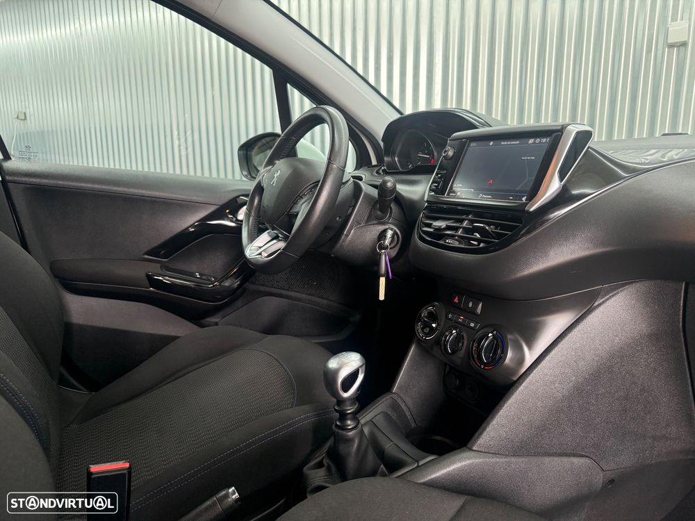 Peugeot 208 1.5 BlueHDi Signature - 17