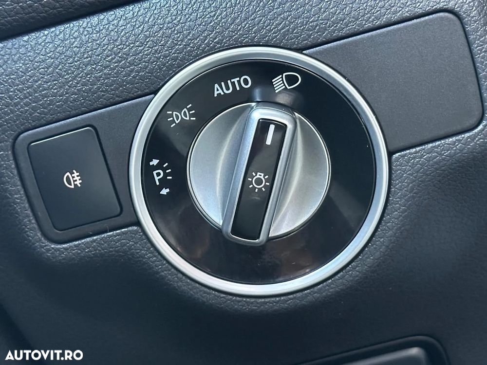 Mercedes-Benz CLA 200 CDI 7G-DCT - 31