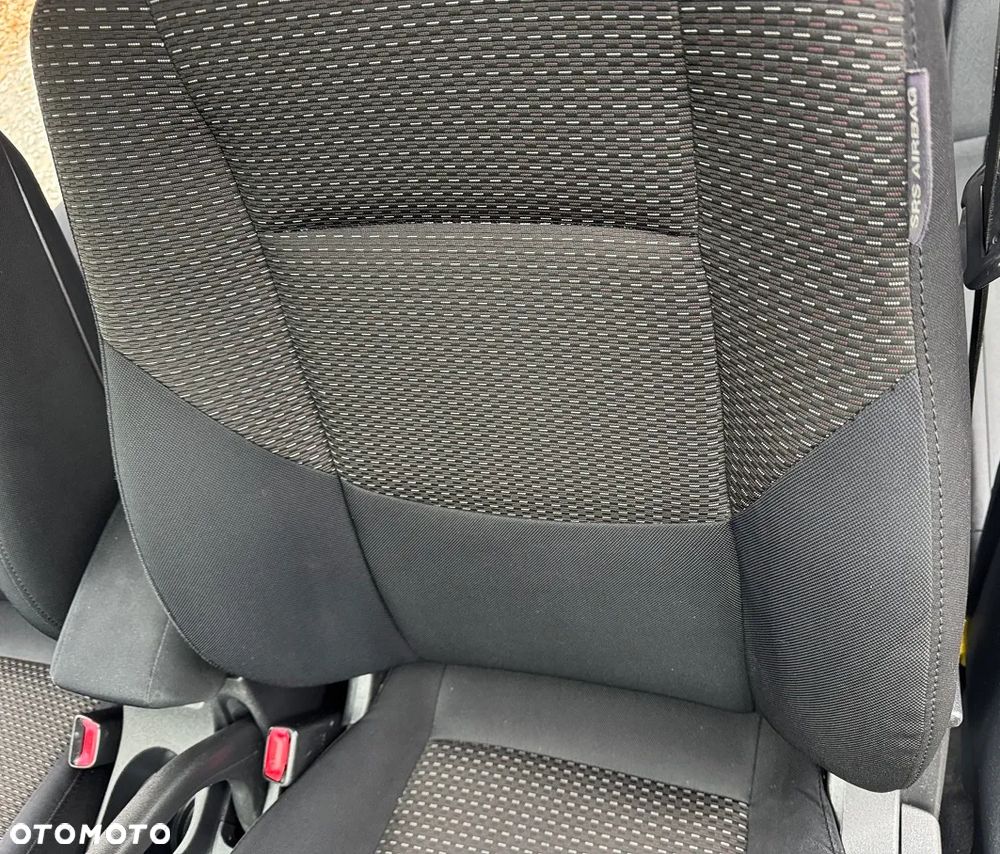 Hyundai i30 1.4 FIFA WM Edition - 13