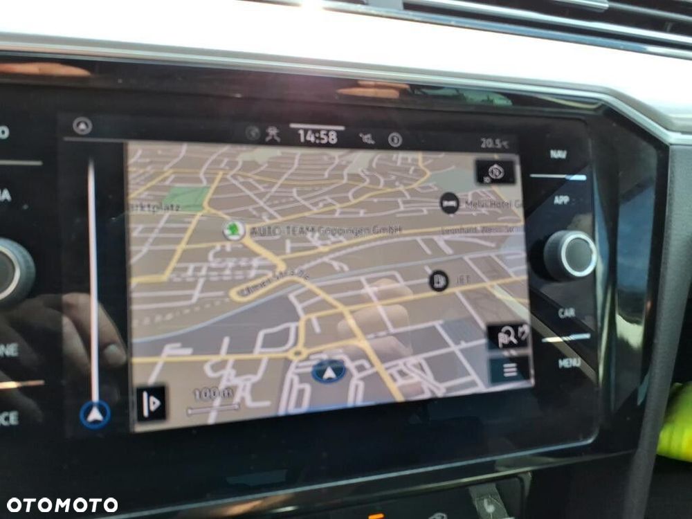 Volkswagen Passat - 8