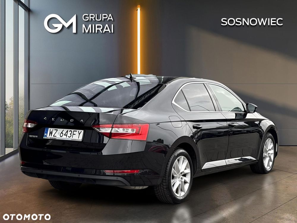 Skoda Superb 2.0 TSI Ambition DSG - 5