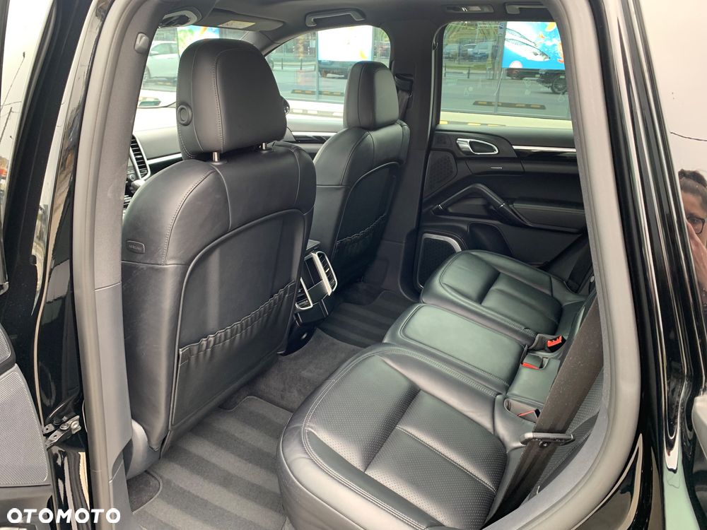Porsche Cayenne Diesel Platinum Edition - 13
