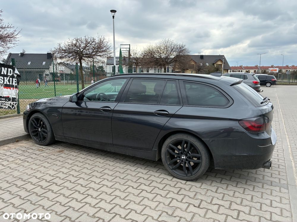 BMW Seria 5 525d Luxury Line - 1