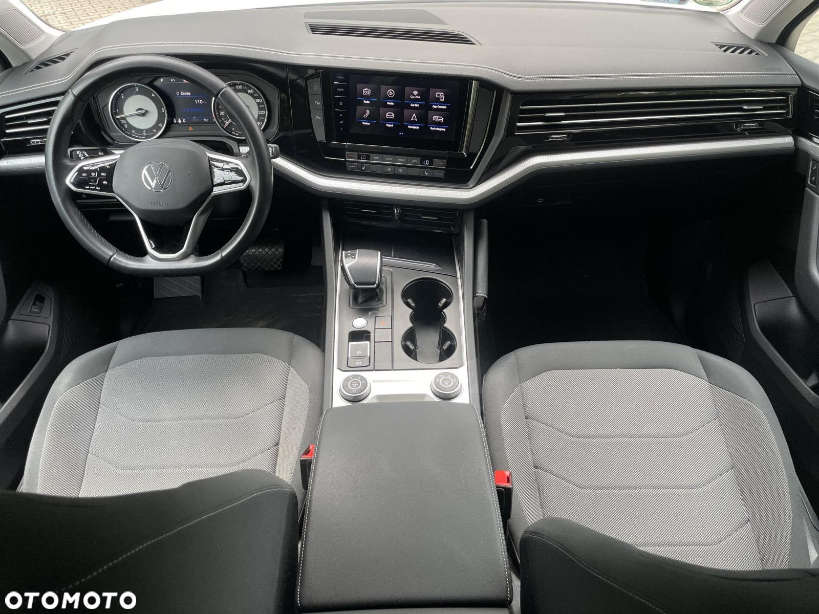 Volkswagen Touareg - 13