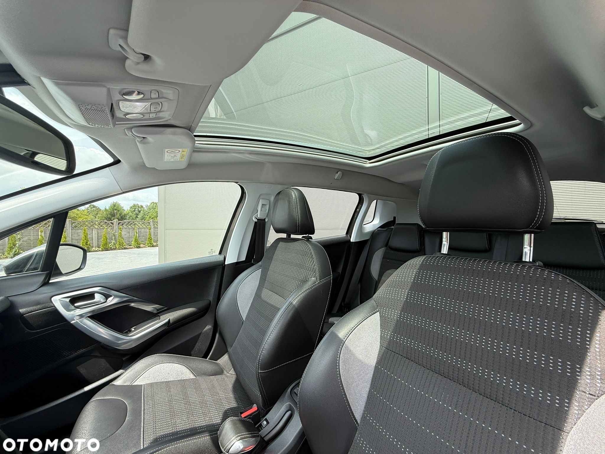 Peugeot 2008 PureTech 110 Stop&Start Crossway - 25