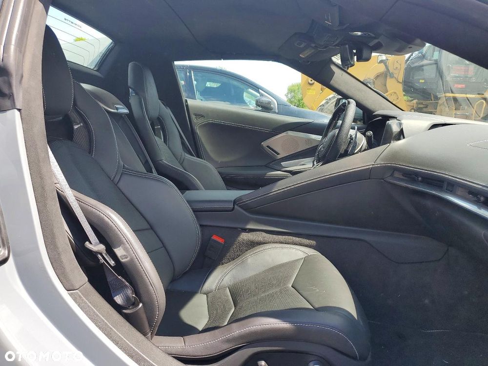 Chevrolet Corvette Stingray 3LT 6.2 V8 Automatik - 10