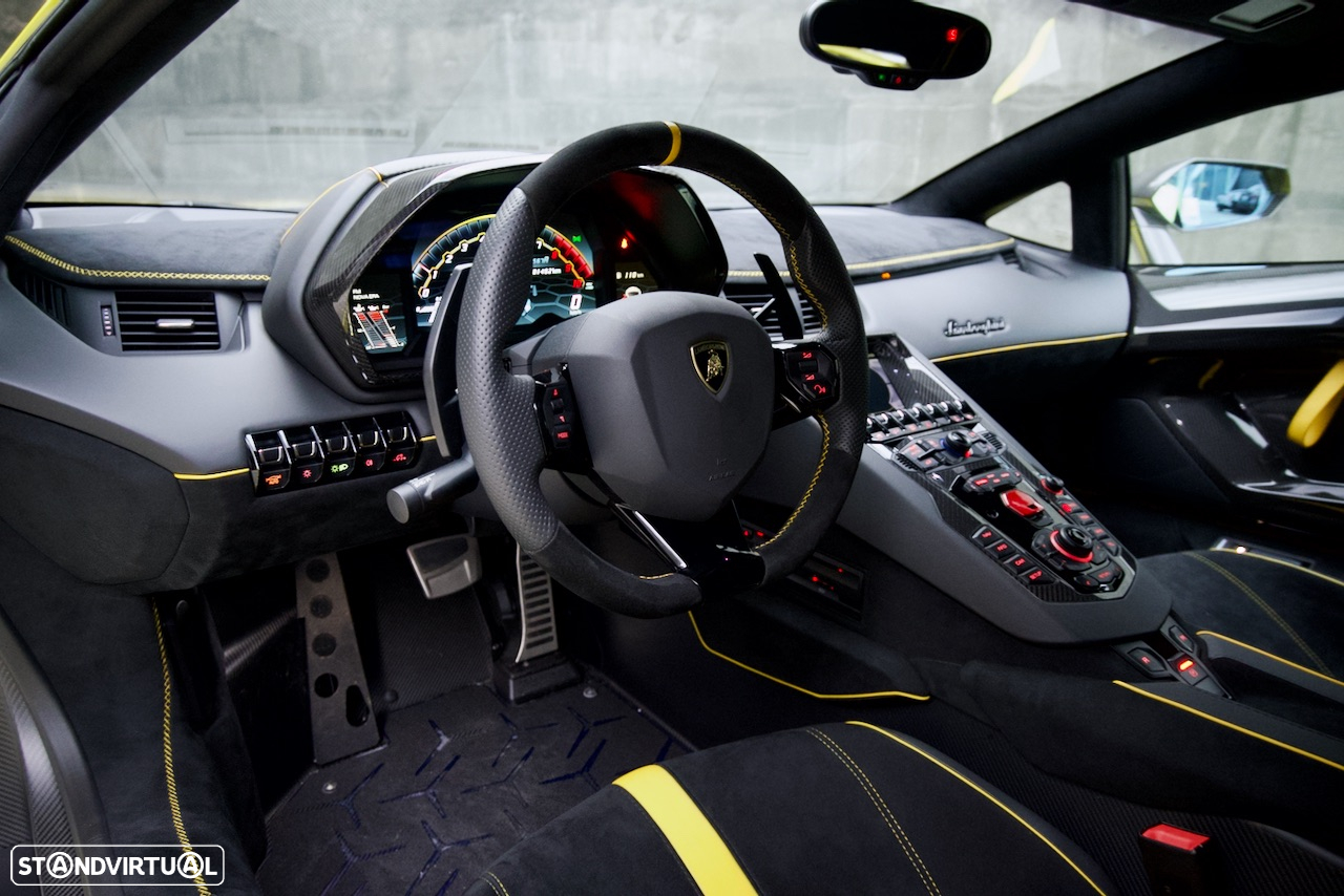 Lamborghini Aventador SVJ - 29