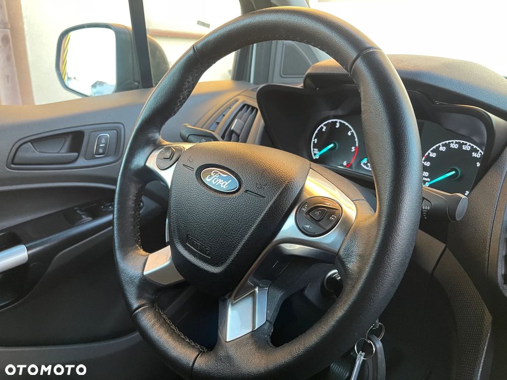 Ford Transit Connect - 30
