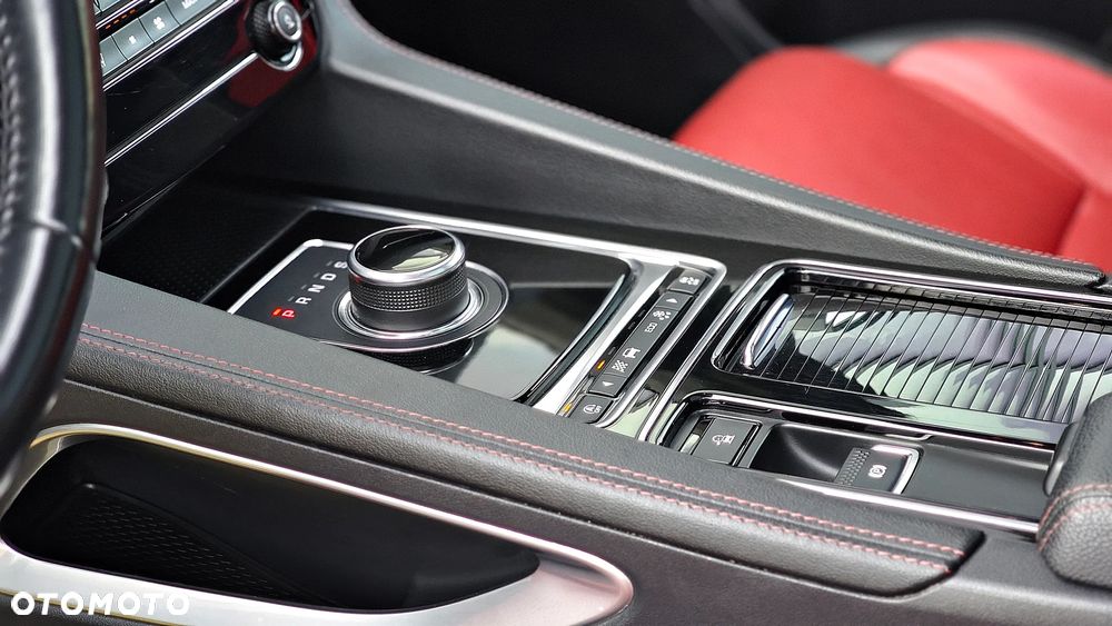 Jaguar F-Pace 2.0 i4P AWD R-Sport - 37