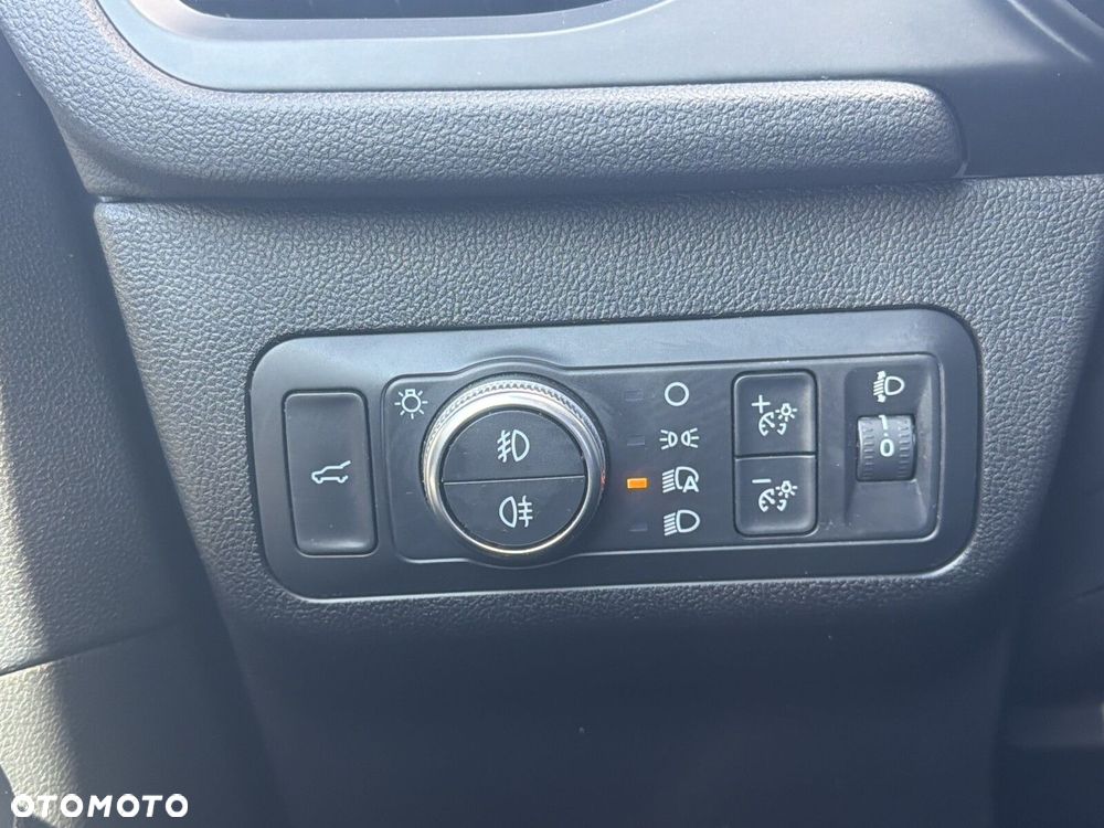 Ford Kuga - 34