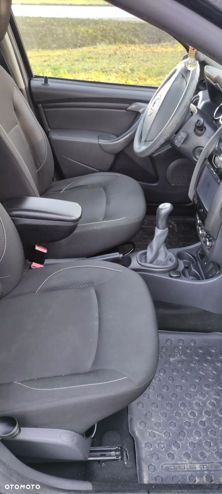 Dacia Duster 1.6 SCe Laureate S&S - 11