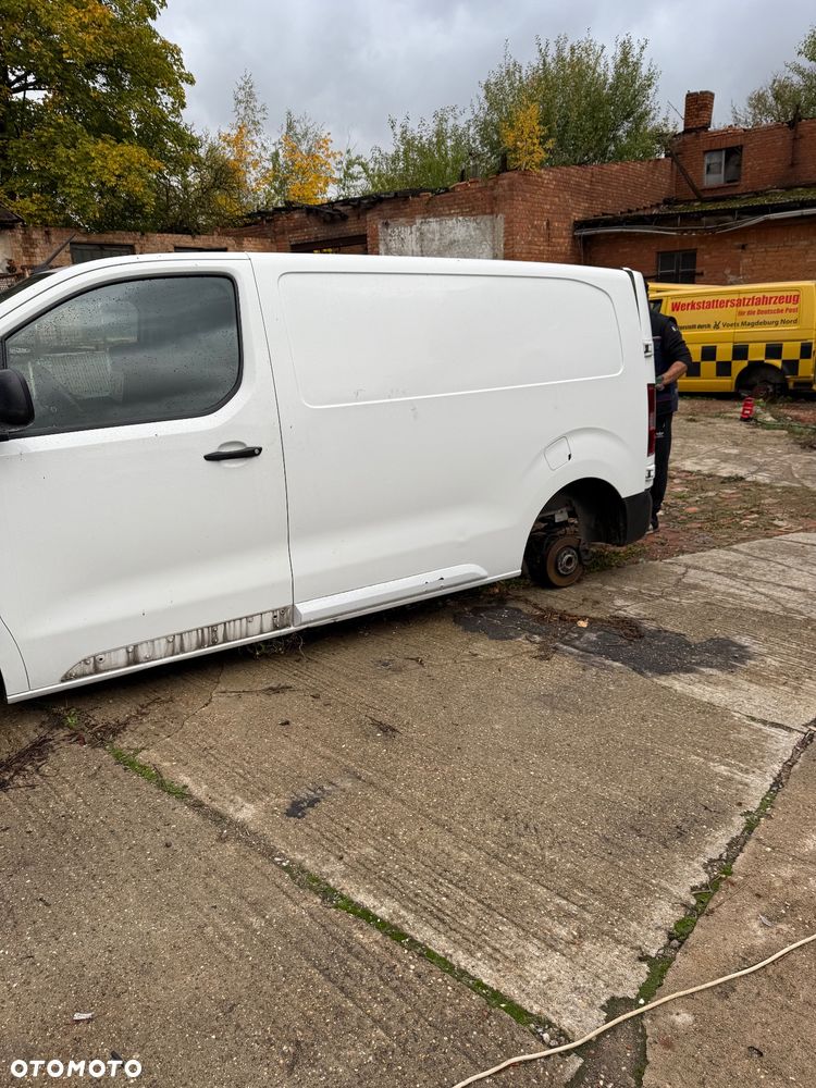 Błotnik tylny bok narożnik ćwiartka lewy Citroen Jumpy III Expert III Proace
