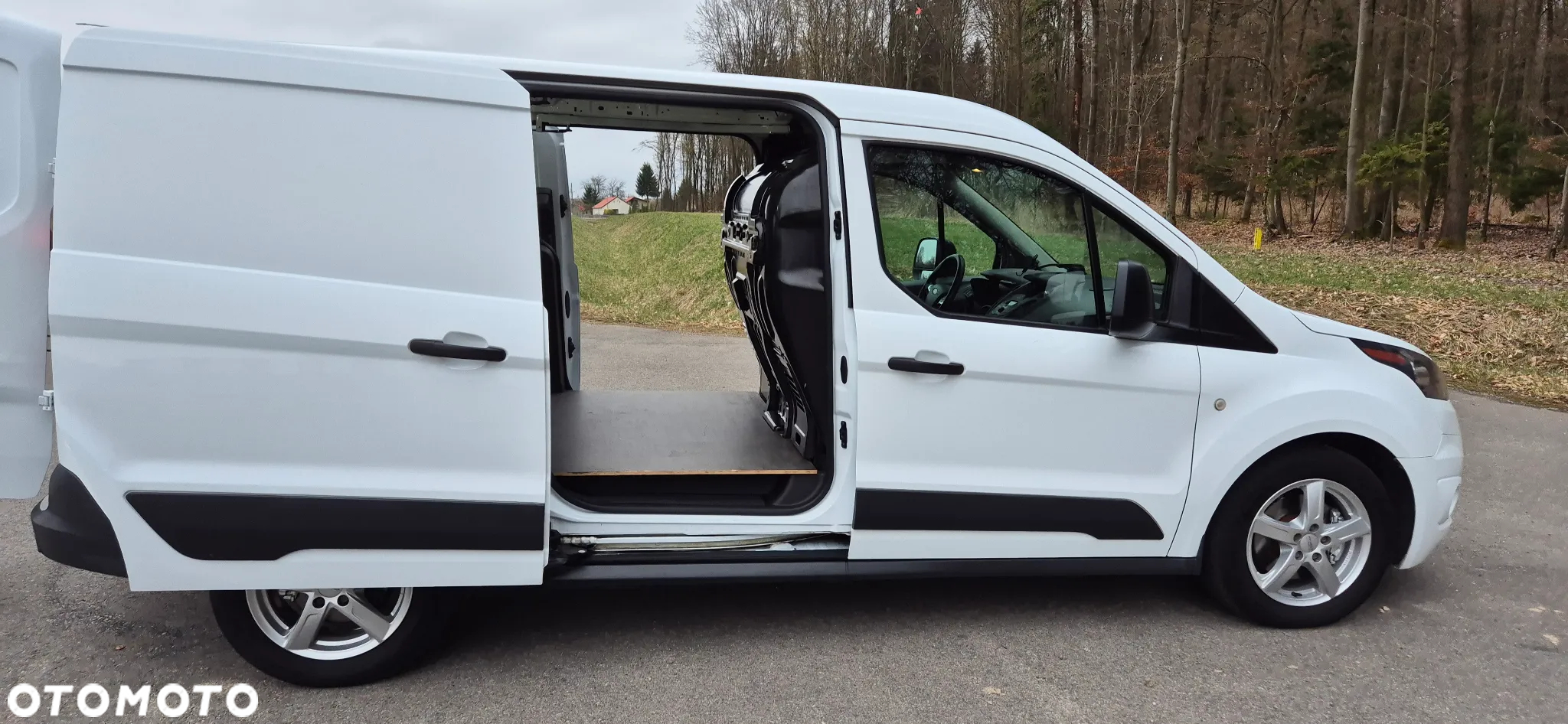 Ford Transit Connect - 11