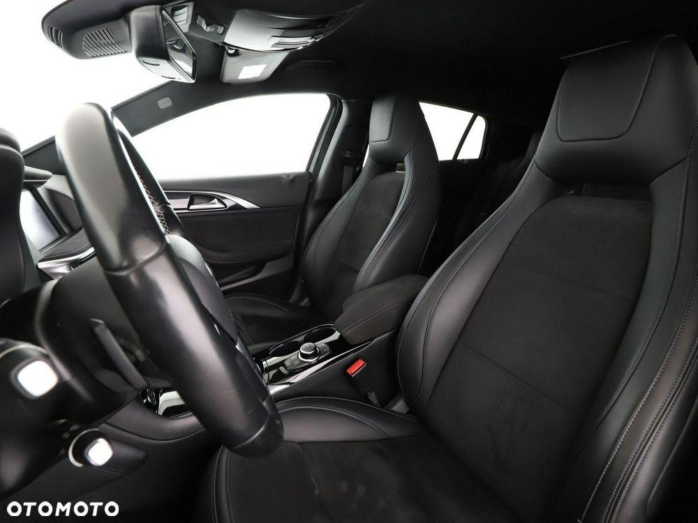 Infiniti Q30 2.0t DCT AWD Sport City Black - 14