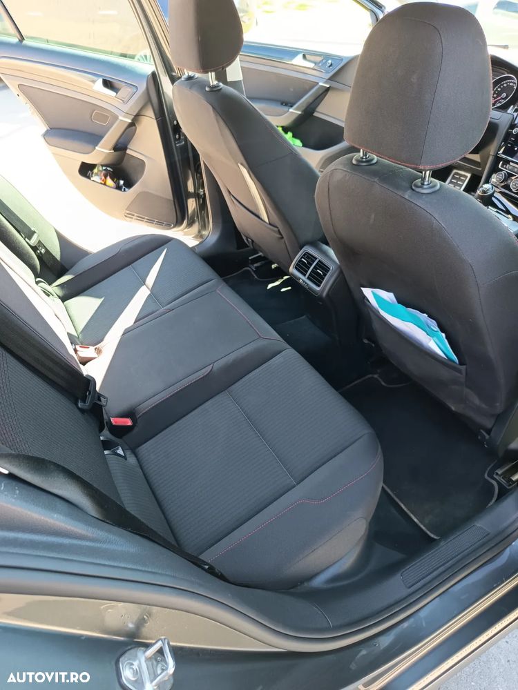 Volkswagen Golf - 7