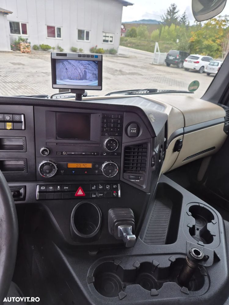 Mercedes-Benz Actros - 12