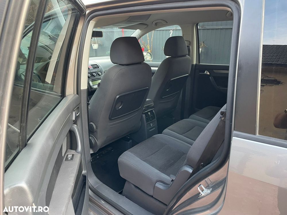 Volkswagen Touran 2.0 TDI DPF Cross - 7