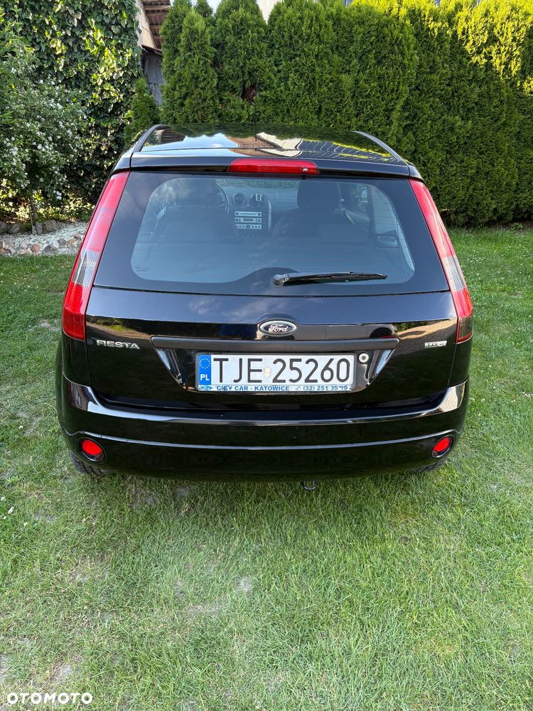 Ford Fiesta - 2