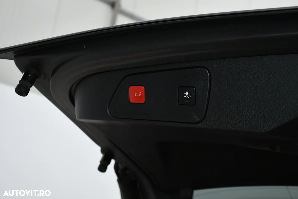 Peugeot 3008 Hybrid 225 e-EAT8 Allure - 30