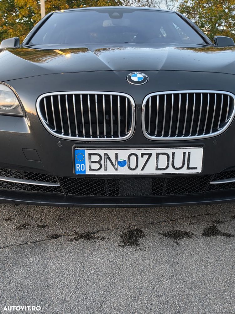 BMW Seria 5 525d xDrive - 6