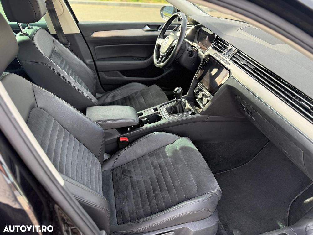Volkswagen Passat 2.0 TDI R Executive - 17