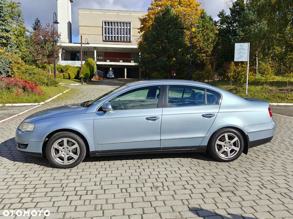 Volkswagen Passat 2.0 FSI Comfortline - 27