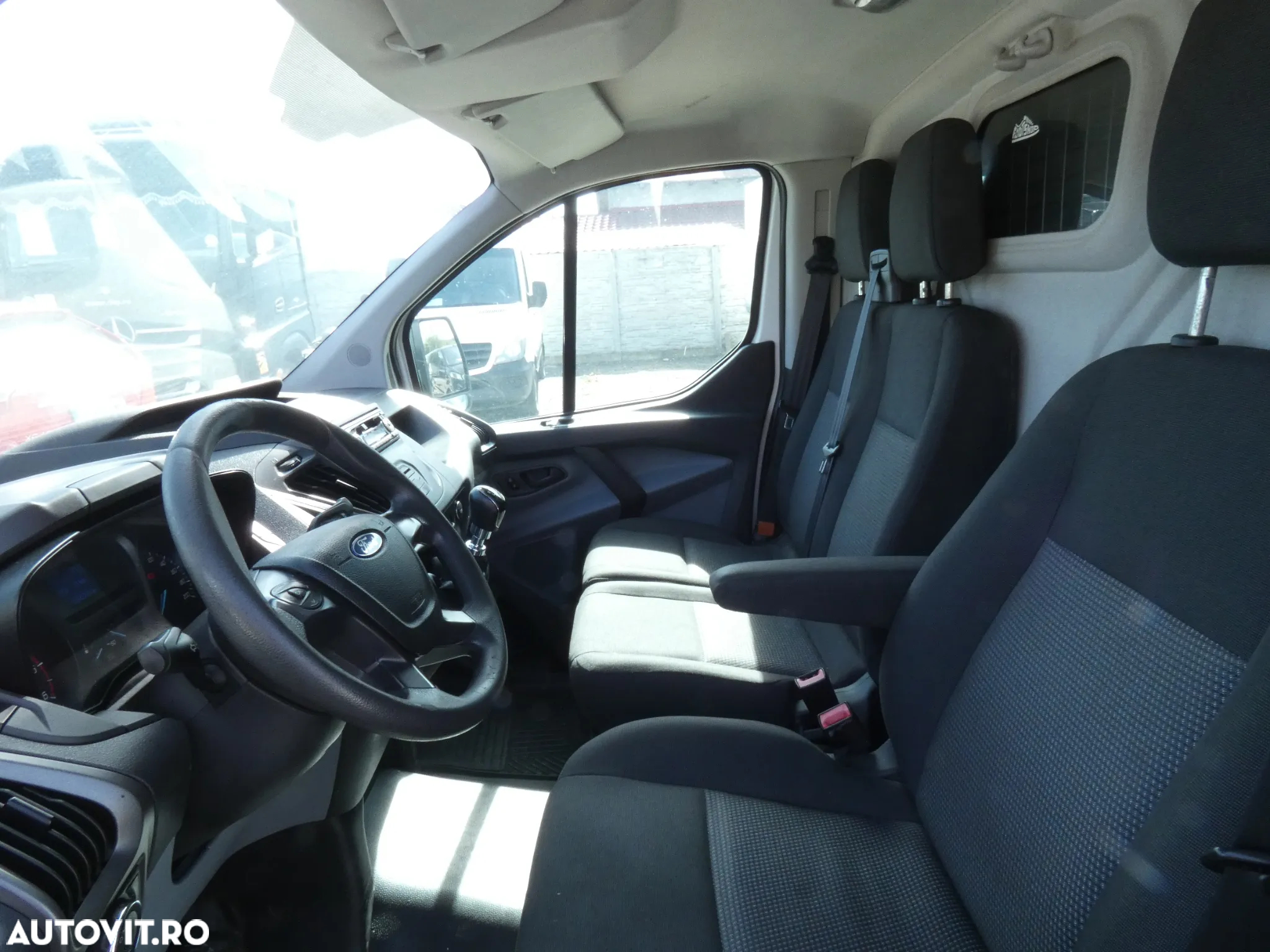 Ford Transit Custom - 10