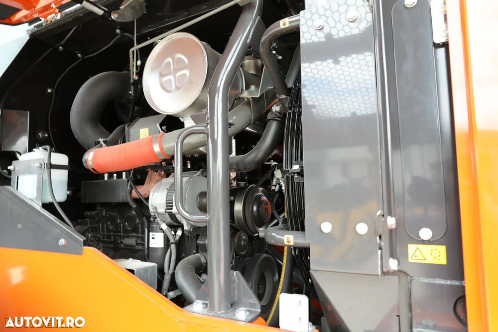 Hitachi ZW220-5A, An 2025, Made in Japan - 12