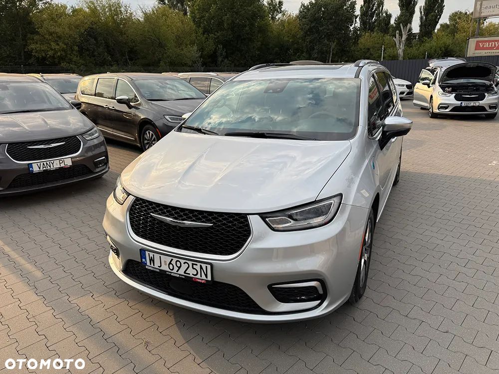 Chrysler Pacifica - 6