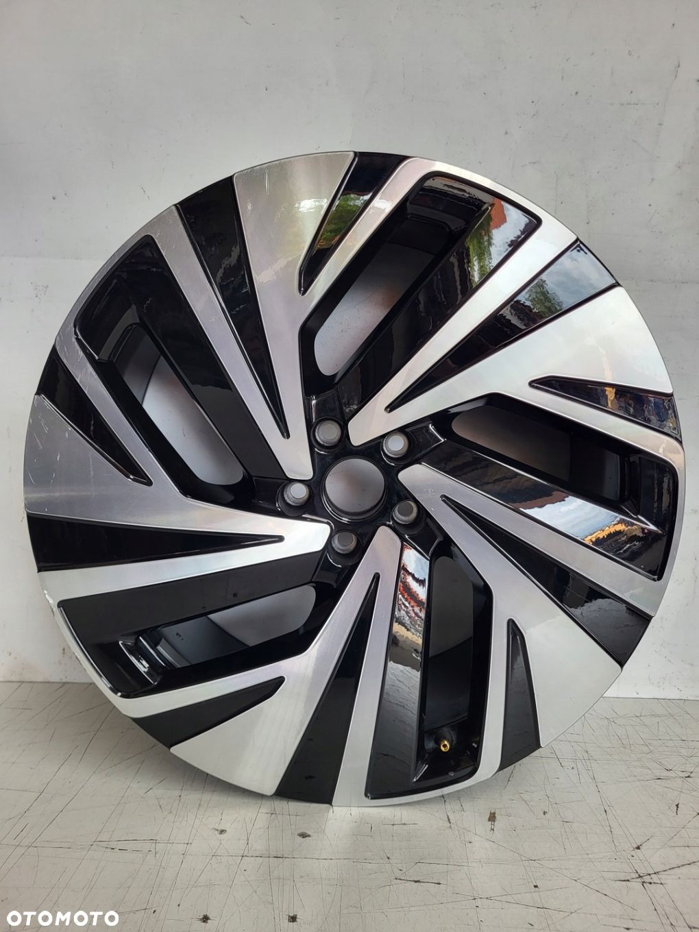 Felga aluminiowa Volkswagen ID4 9.0" x 21" 5x112 ET 42 - 1