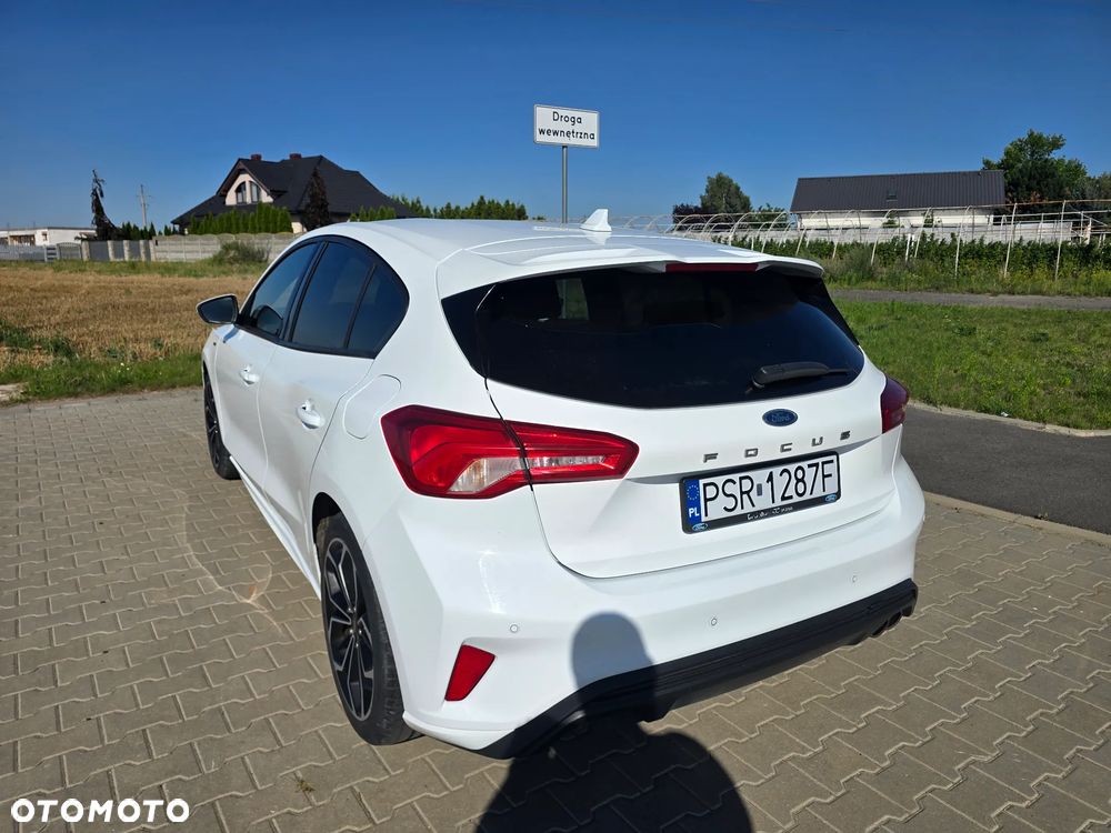 Ford Focus 1.5 EcoBoost ST-Line - 8
