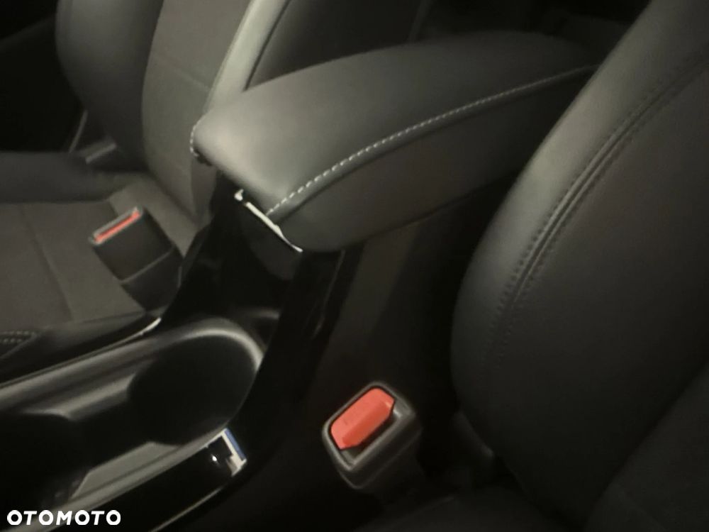 Toyota Corolla 1.8 Hybrid Style - 17