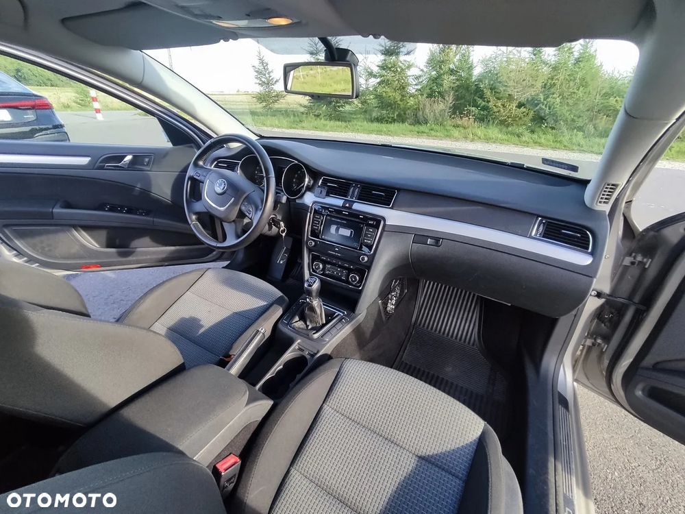 Skoda Superb 2.0 TDI Ambition - 9