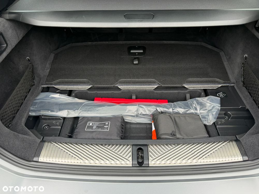 BMW Seria 5 540d xDrive mHEV M Sport - 15