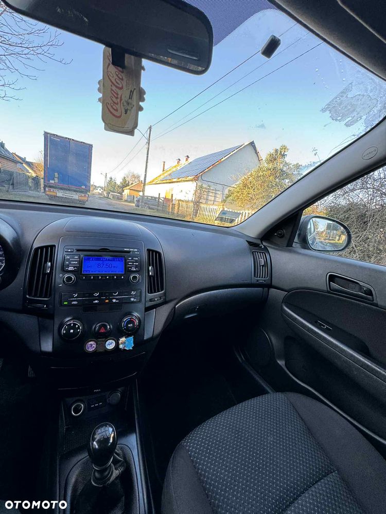 Hyundai i30 1.6 CRDi Classic + - 14